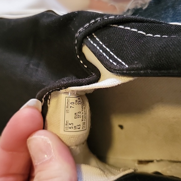 Shoes - Picture 5 of 5